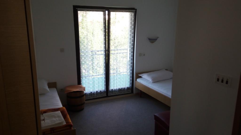 Rooms Rafomarija Medugorje Bagian luar foto