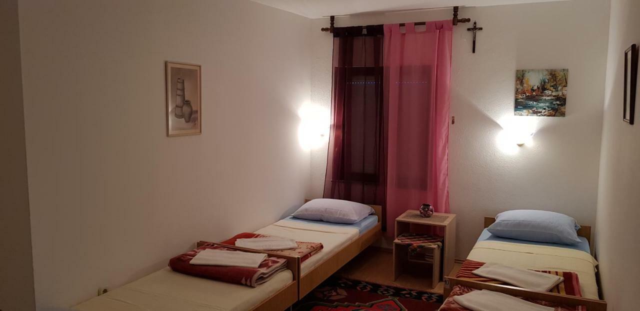 Rooms Rafomarija Medugorje Bagian luar foto